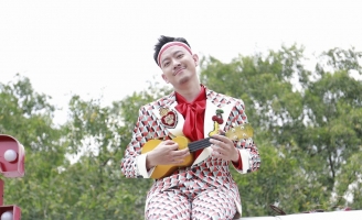 Pom tung trailer, poster parody 'Sáng mắt chưa' đầy hoành tráng