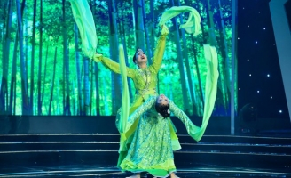 Sao nối ngôi nhí: NSƯT Mỹ Duyên tái xuất khoe điệu múa đẹp mắt cùng Tô Anh Thư