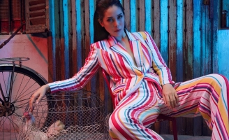 Sau 2 năm đăng quang, Nữ hoàng Trang sức Mỹ Duyên ngày càng gợi cảm