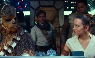Star Wars: Skywalker Trỗi Dậy thống trị phòng vé mùa lễ Giáng Sinh