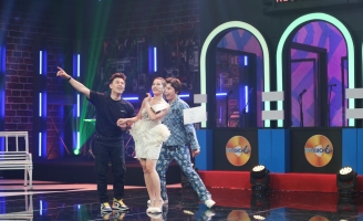 Studio số 6: Trần Anh Huy tỏ tình Sara Lưu trong MV mới?