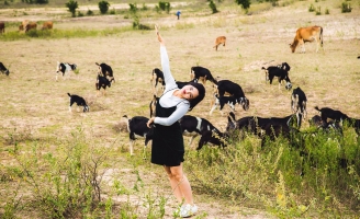 Té ngửa với clip hậu trường của Miu Lê trong “Nắng 2”