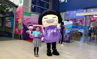 “Thấy YouPy là thấy quà” gây bất ngờ cho khán giả Hà Nội