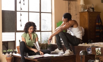 “The Wedding Year”: Câu chuyện chạy sô ăn cưới hài hước khó đỡ 