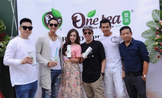  Thiên Thủy và dàn sao Việt rủ nhau đi uống trà sữa