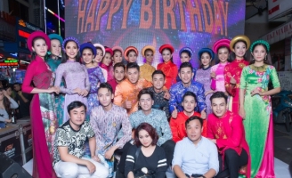 Thời trang Phố của đạo diễn Đỗ Kim Khánh lộng lẫy trong ngày tròn một tuổi