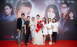 Thủy Phạm đẹp rạng rỡ ra mắt phim 'Hợp đồng bán mình'