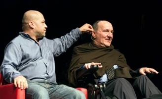 Trợ lý hết ý: nơi tình bạn thăng hoa