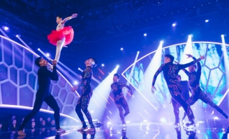 Vân Anh nhận giải quán quân Thần đồng âm nhạc trị giá 1,5 tỷ