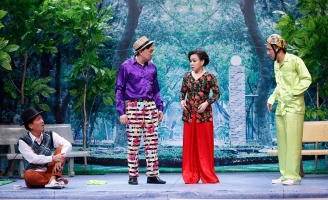  Việt Hương đau khổ vì mối tình tay tư