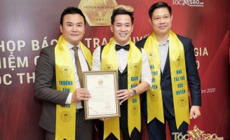 Vua tóc Nguyễn Duy chia sẻ bài học cho thí sinh Vietnam Hair Award 2020 